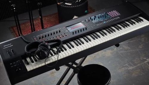 Roland Fantom 08