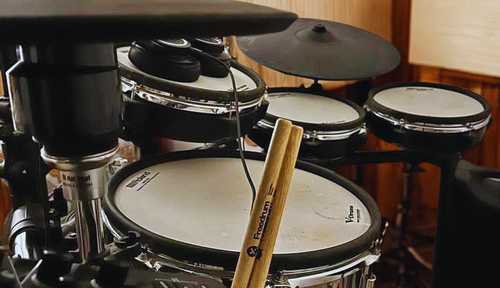 Roland TD27kv2 + KD12 Kick Drum